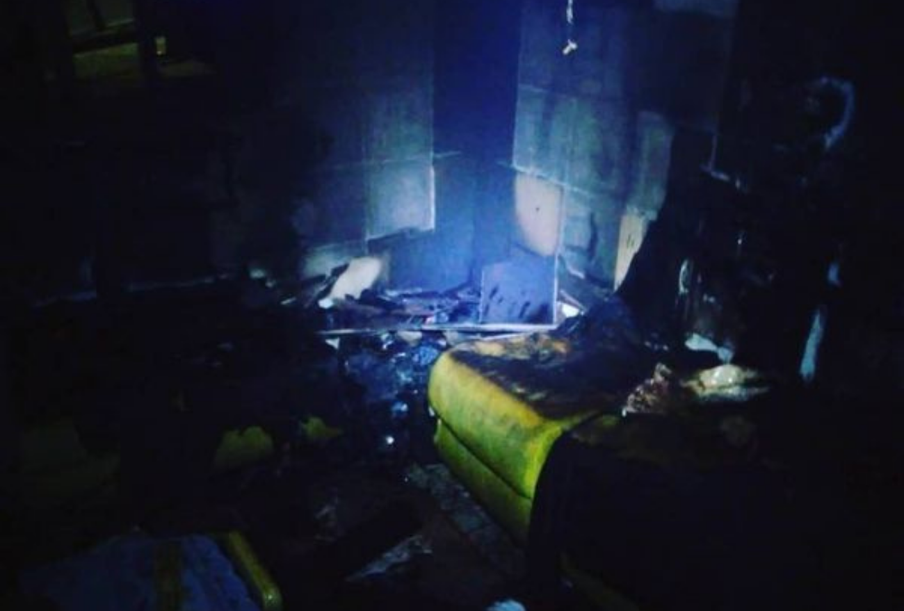 Residência tem parte consumida por incêndio, em Irani