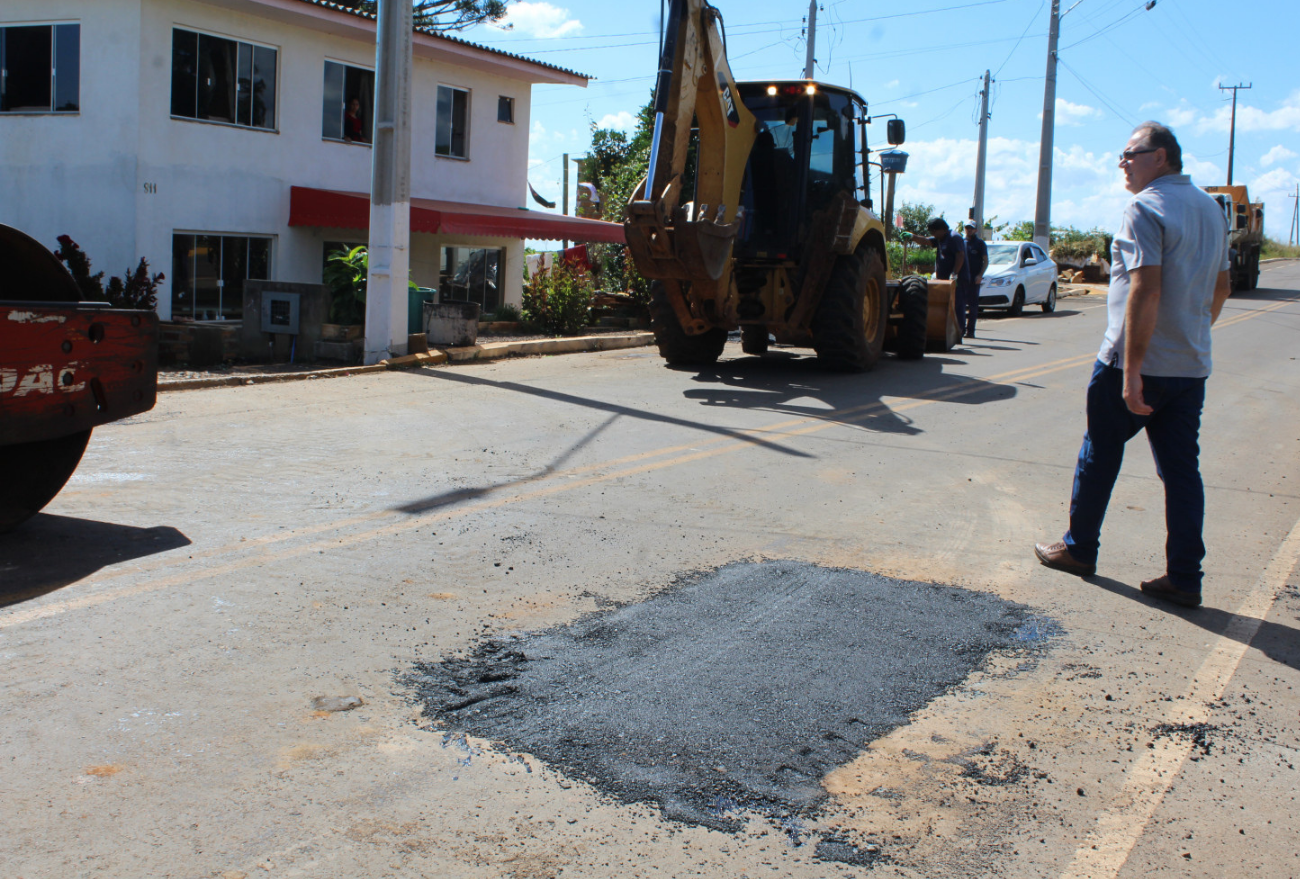 Prefeitura de Faxinal dos Guedes inicia operação tapa-buracos nesta quarta-feira (27)