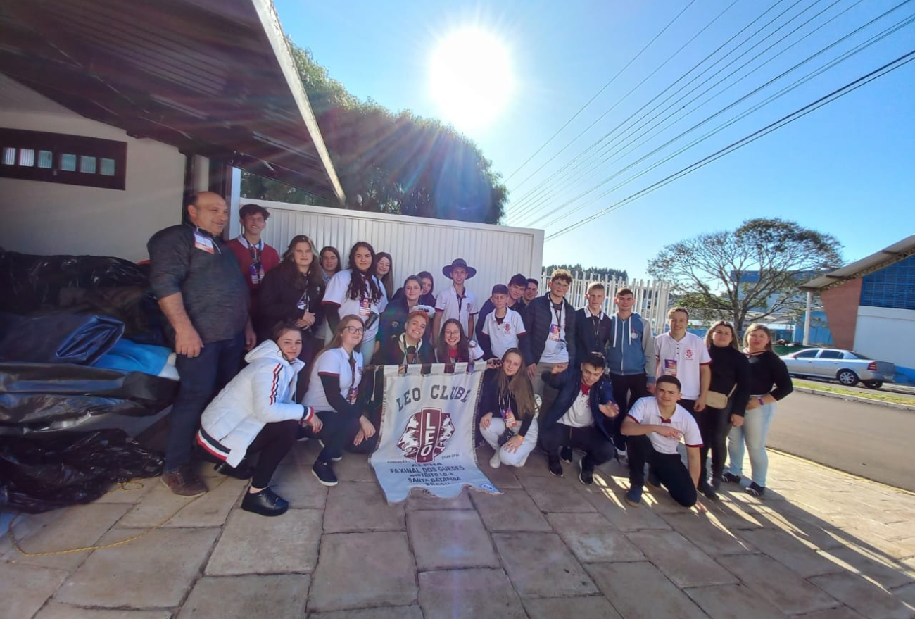 Lions e LEO de Faxinal dos Guedes participam da XXIII Conferência do Distrito LEO LD-8