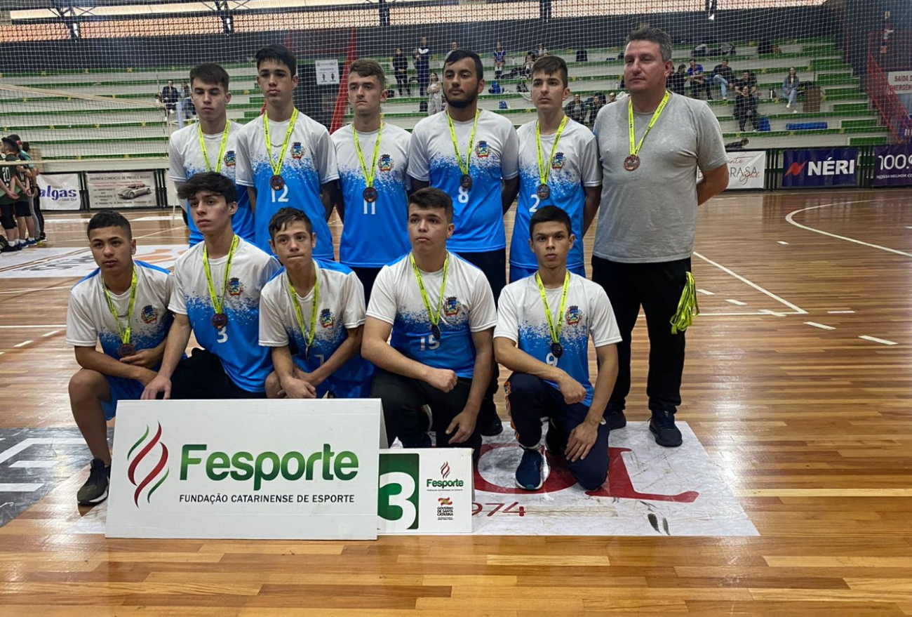 Voleibol de Faxinal dos Guedes conquista a classificação para a fase estadual da OLESC