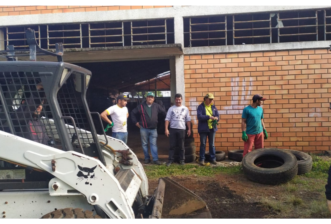 Campanha de recolhimento de pneus é realizada em Ponte Serrada