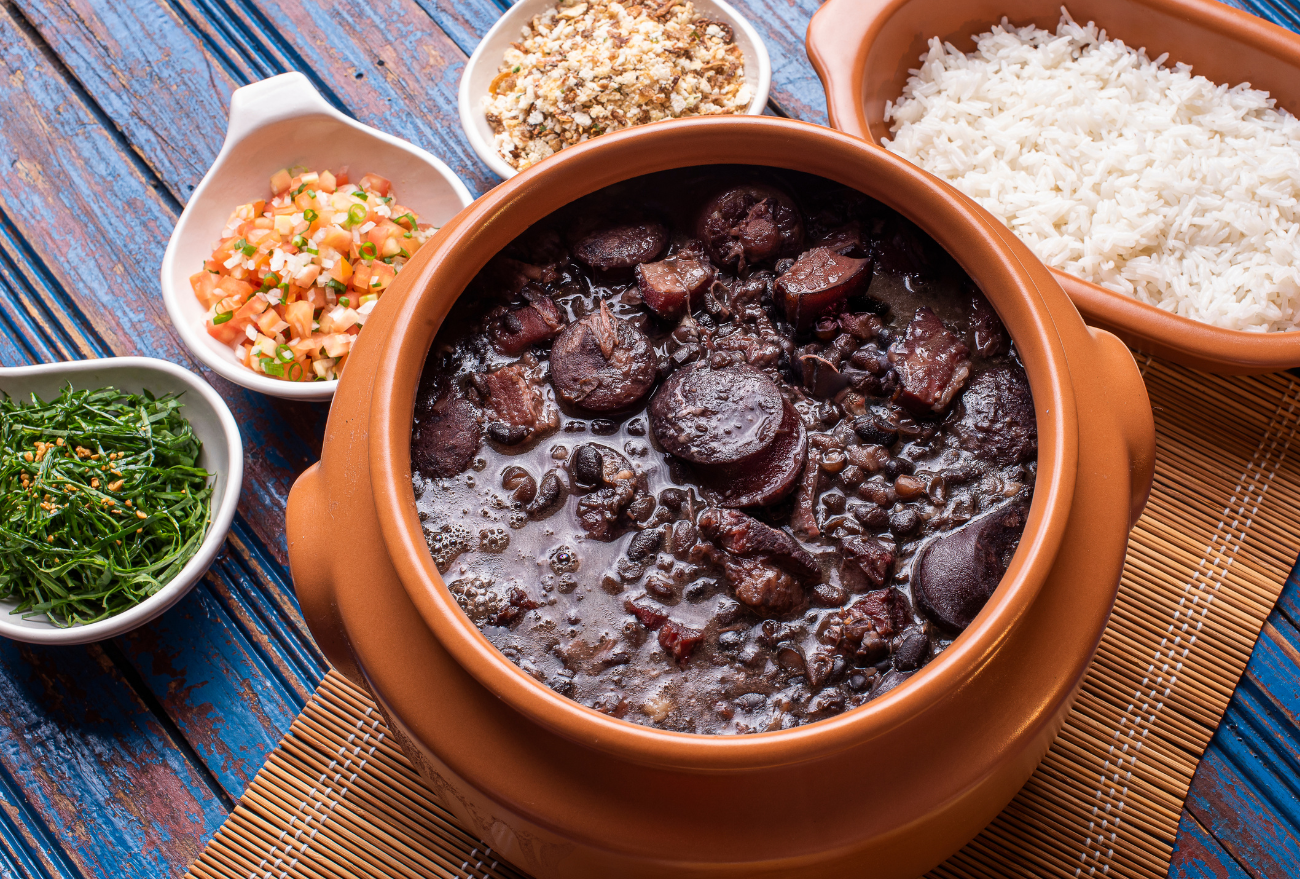 Lions Clube de Faxinal dos Guedes promove a tradicional feijoada no mês de agosto