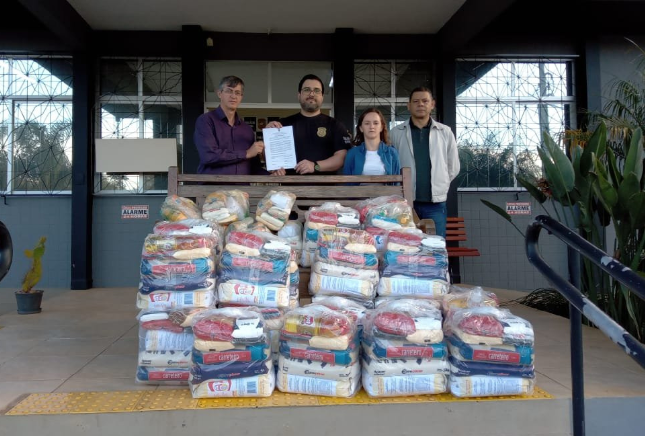 Secretaria de Assistência Social recebe 530kg de alimentos da Delegacia da Polícia Civil de Faxinal dos Guedes