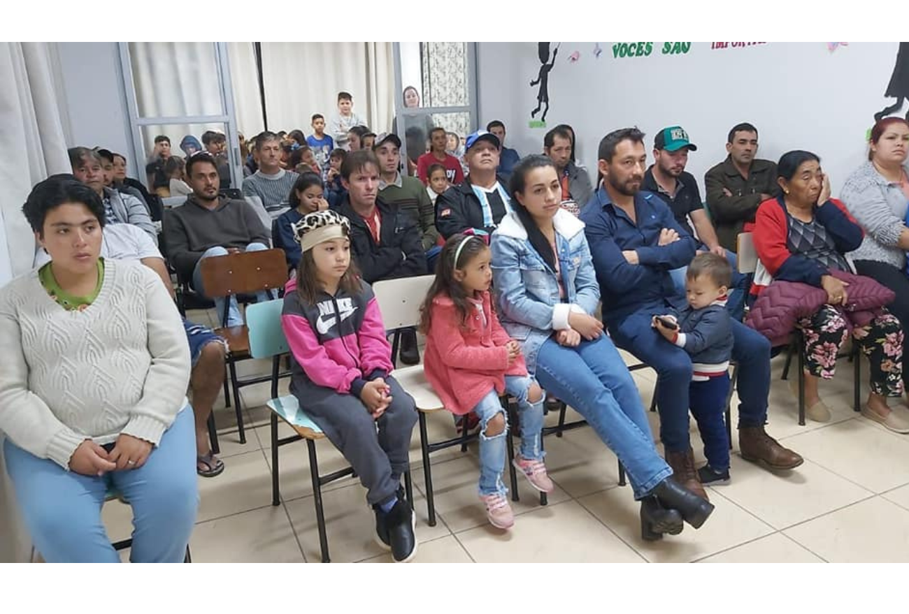 Vídeo: SCFV de Passos Maia realiza homenagem aos pais dos alunos