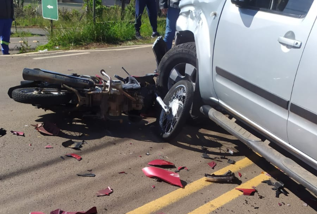 Motociclista fica ferido em acidente no Oeste