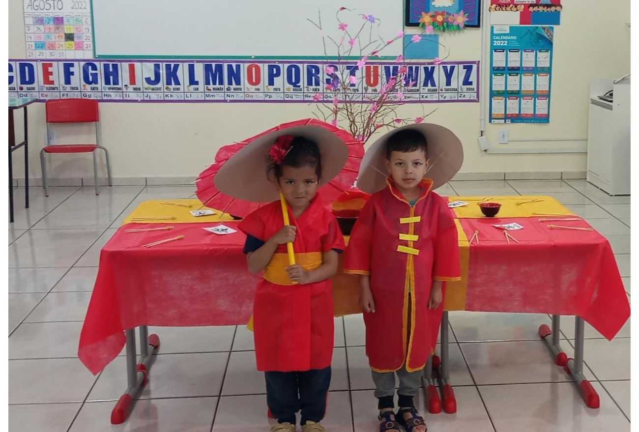 Fotos: Escola de Faxinal dos Guedes realiza atividade prática sobre a China