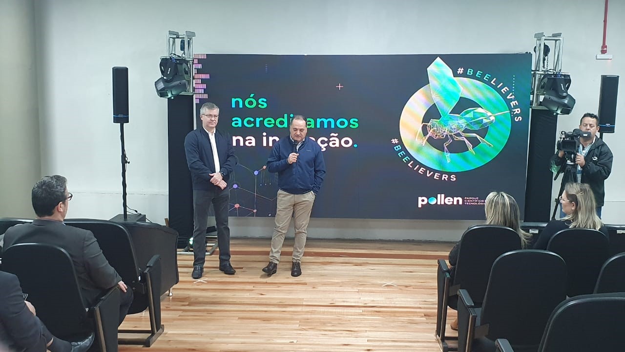 AMAI participa de evento que discute oportunidades de desenvolvimento tecnológico para SC