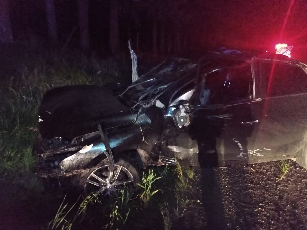 Dupla morre após capotar veículo durante fuga da Polícia Rodoviária Federal