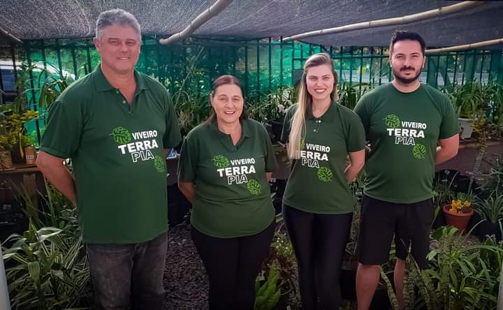 Lance no Campo: família cria viveiro no quintal de casa e se dedica ao cultivo de plantas