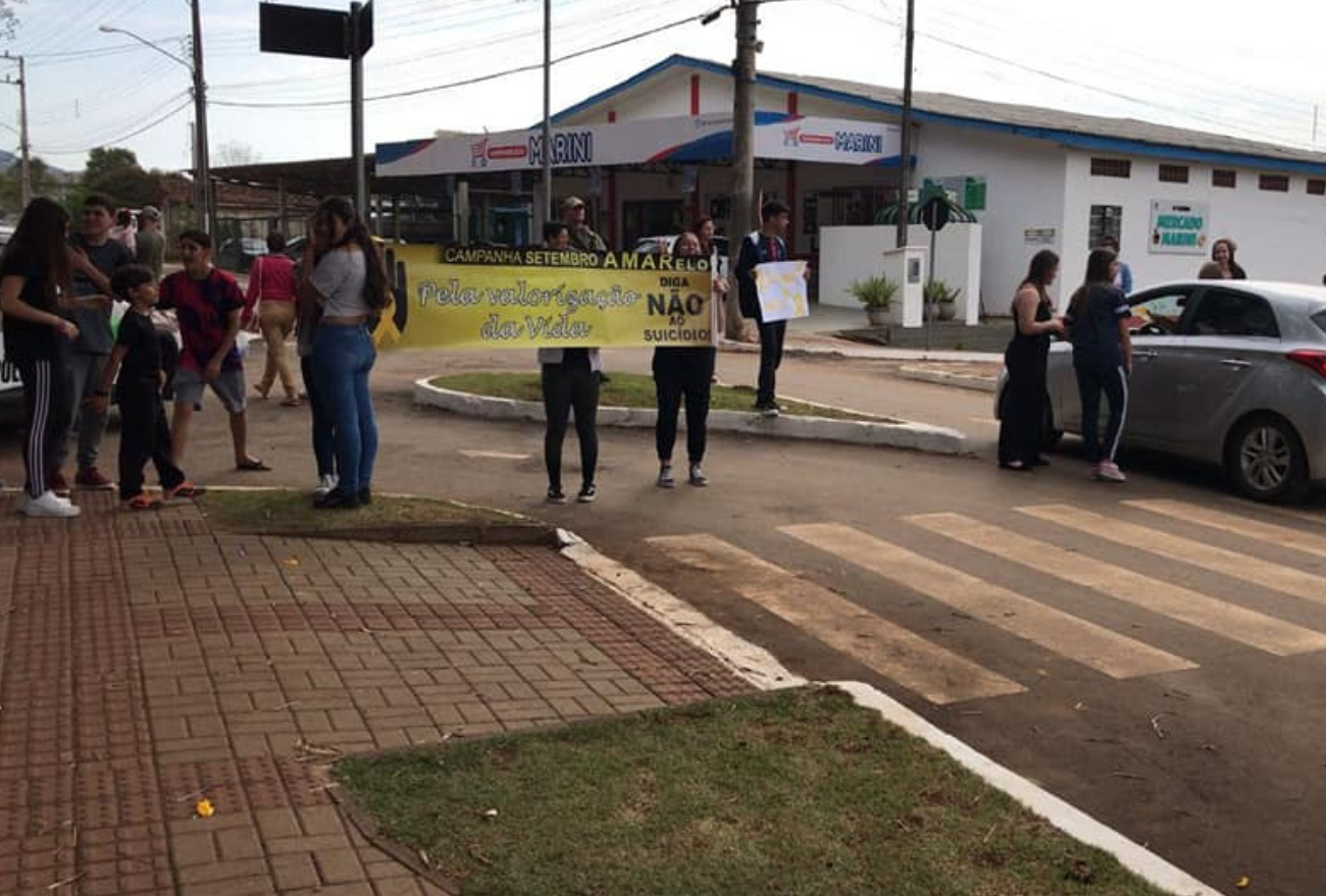 Passos Maia realiza panfletagem alusiva a Campanha Setembro Amarelo