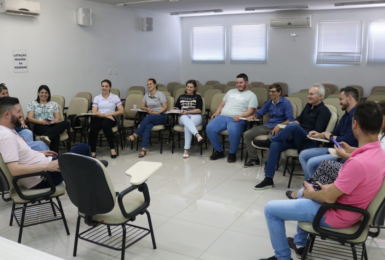 Cirurgias eletivas é tema de reunião do colegiado de saúde da AMAI