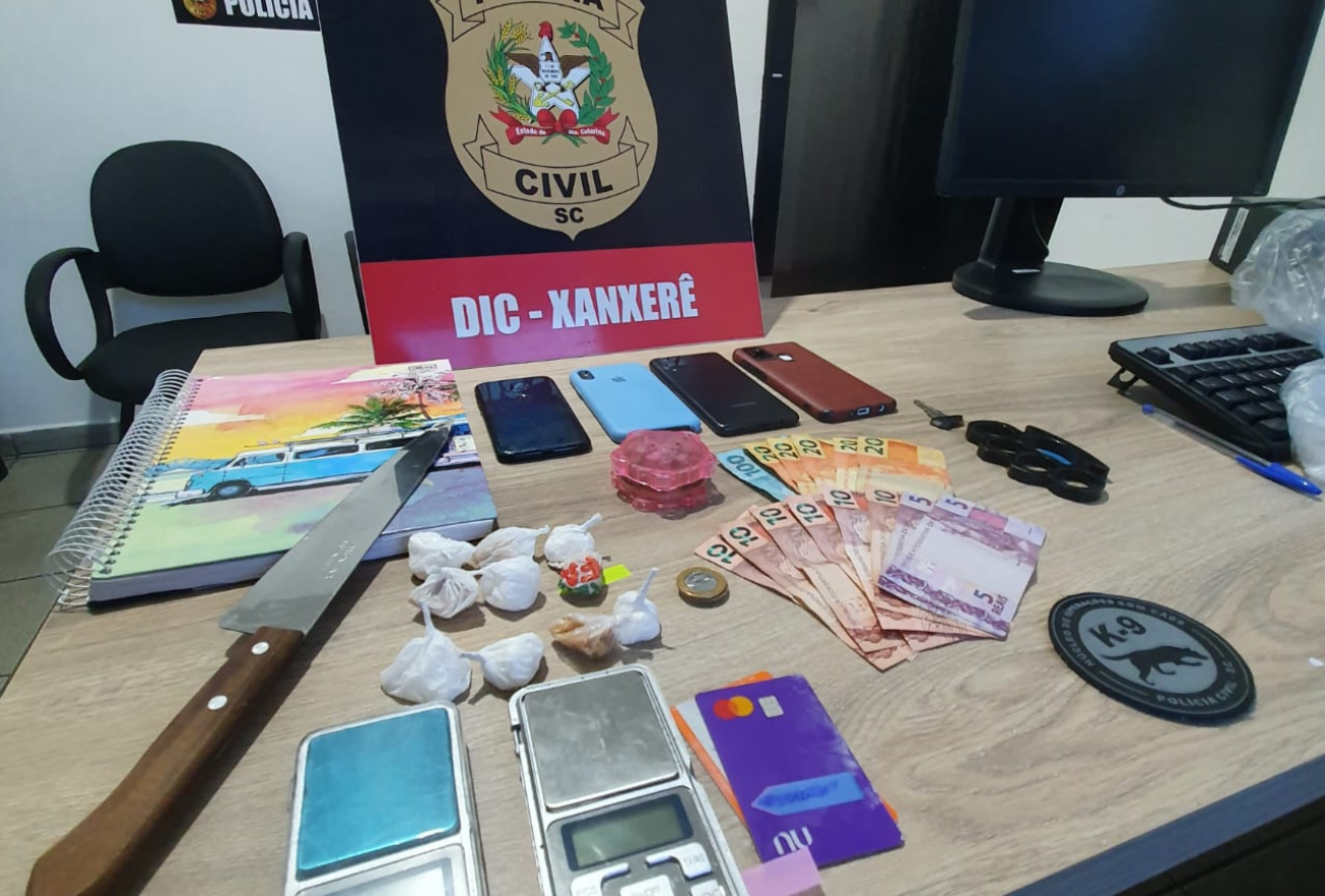 Polícia Civil cumpre mandado de busca e apreensão e prende traficante de drogas