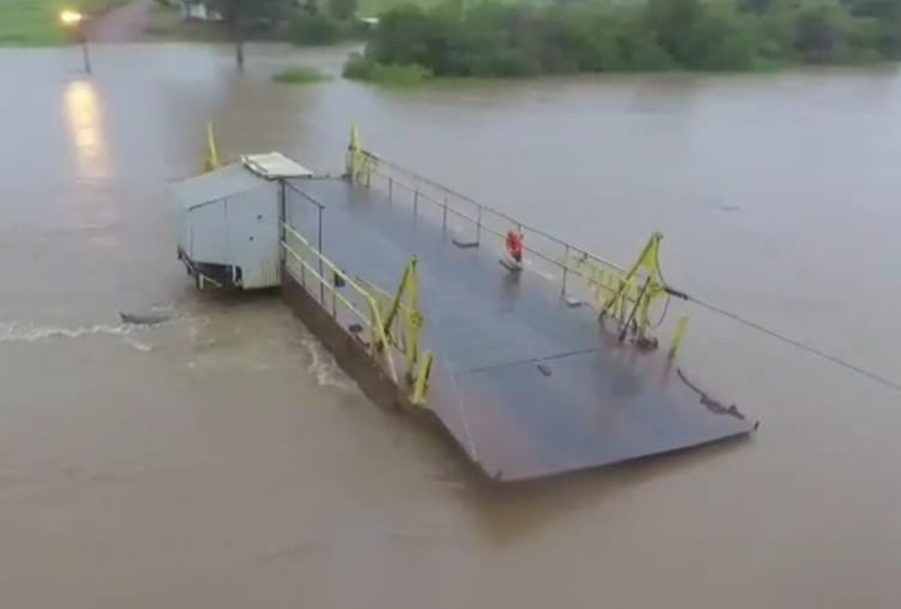 Cabo de aço que mantinha balsa no local em Abelardo Luz se rompe