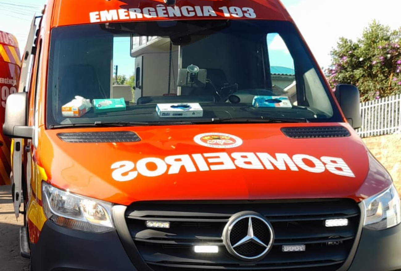 Menina de 12 anos é atropelada e motociclista foge do local sem prestar ajuda