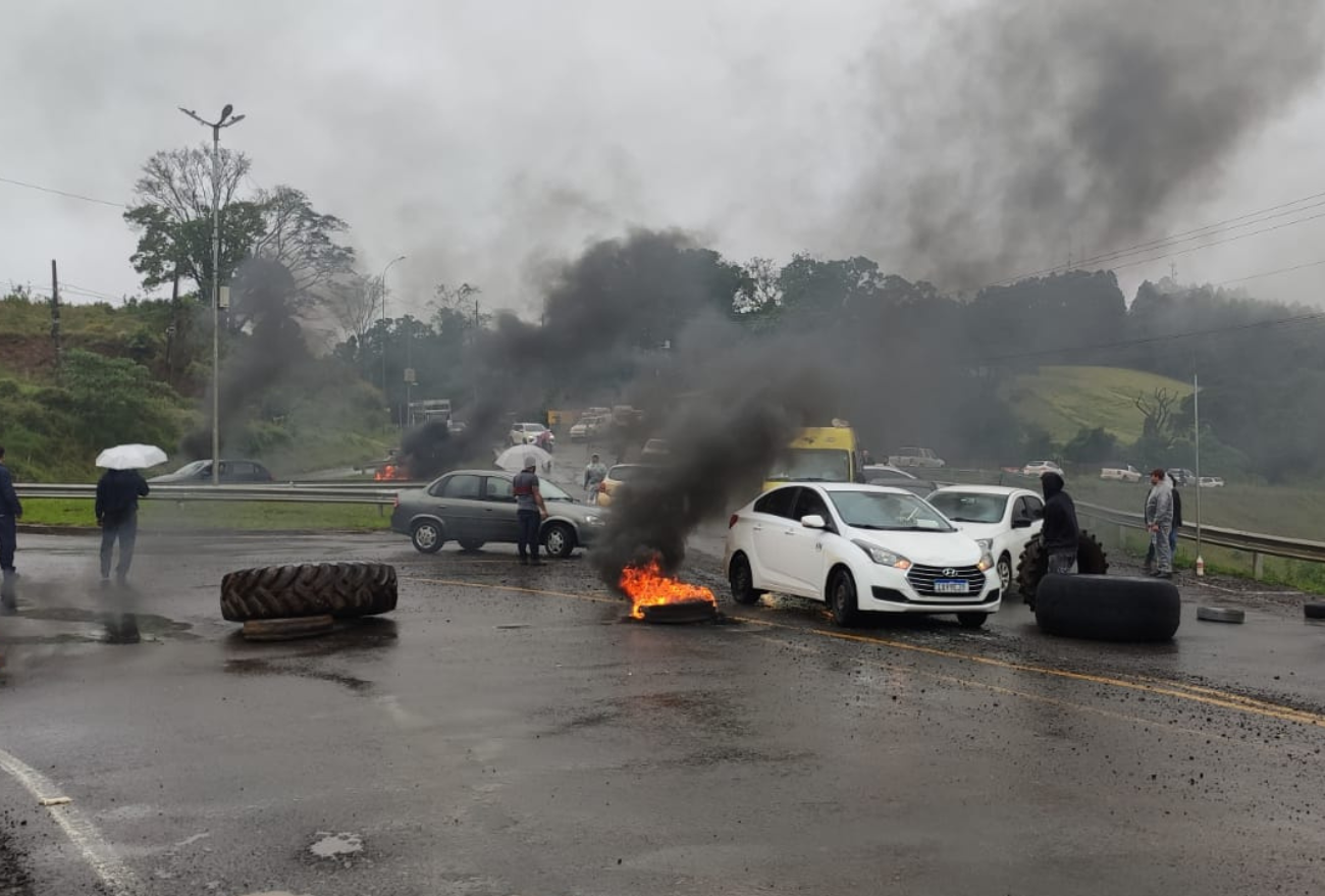 PRF tem 24 horas para agir em bloqueios de rodovias em SC, diz MPF