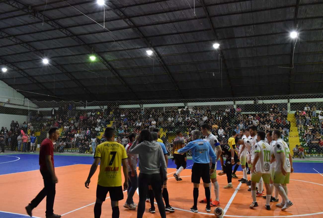 Fotos: Grande público na final do Campeonato Municipal de Futsal de Ipumirim