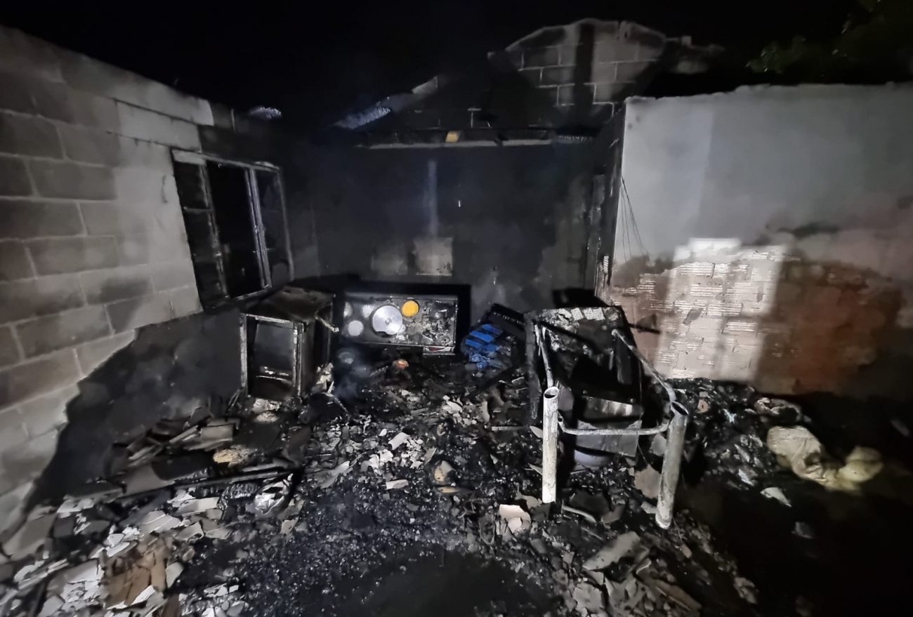 Residência é totalmente destruída por incêndio em Abelardo Luz