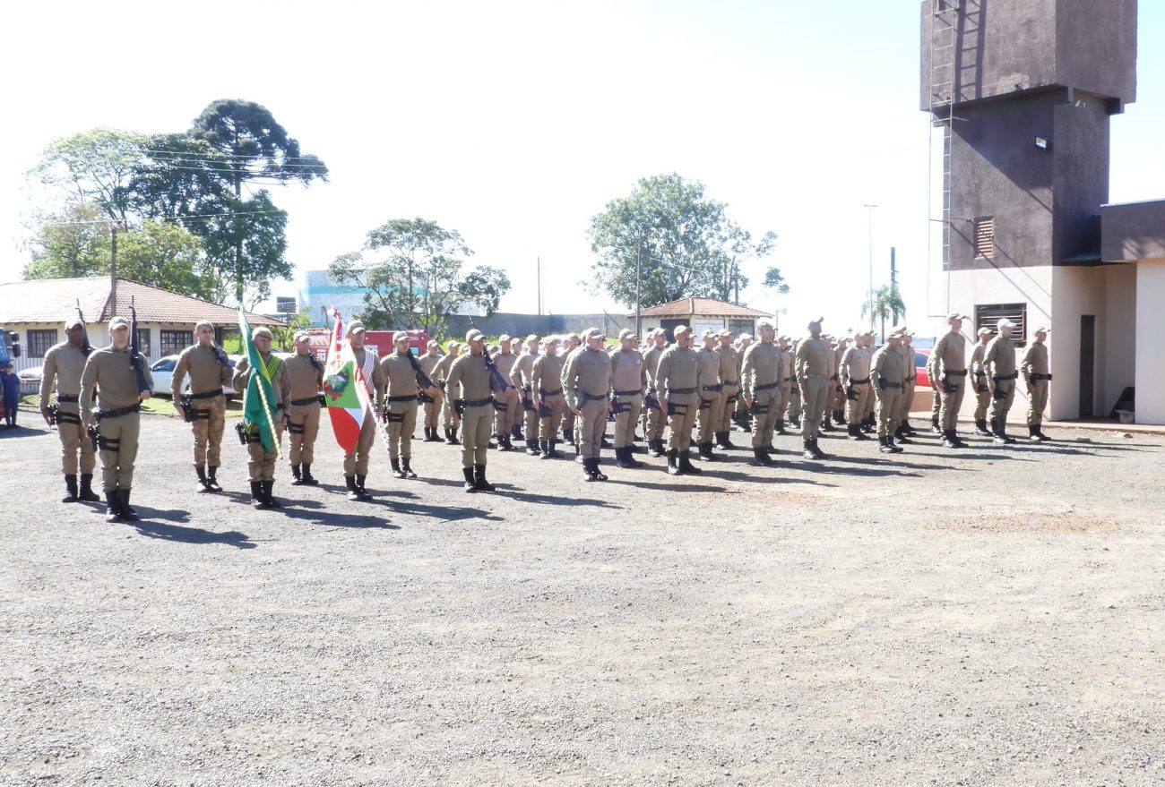 Fotos: Polícia Militar realiza solenidade alusiva ao dia de Santa Catarina