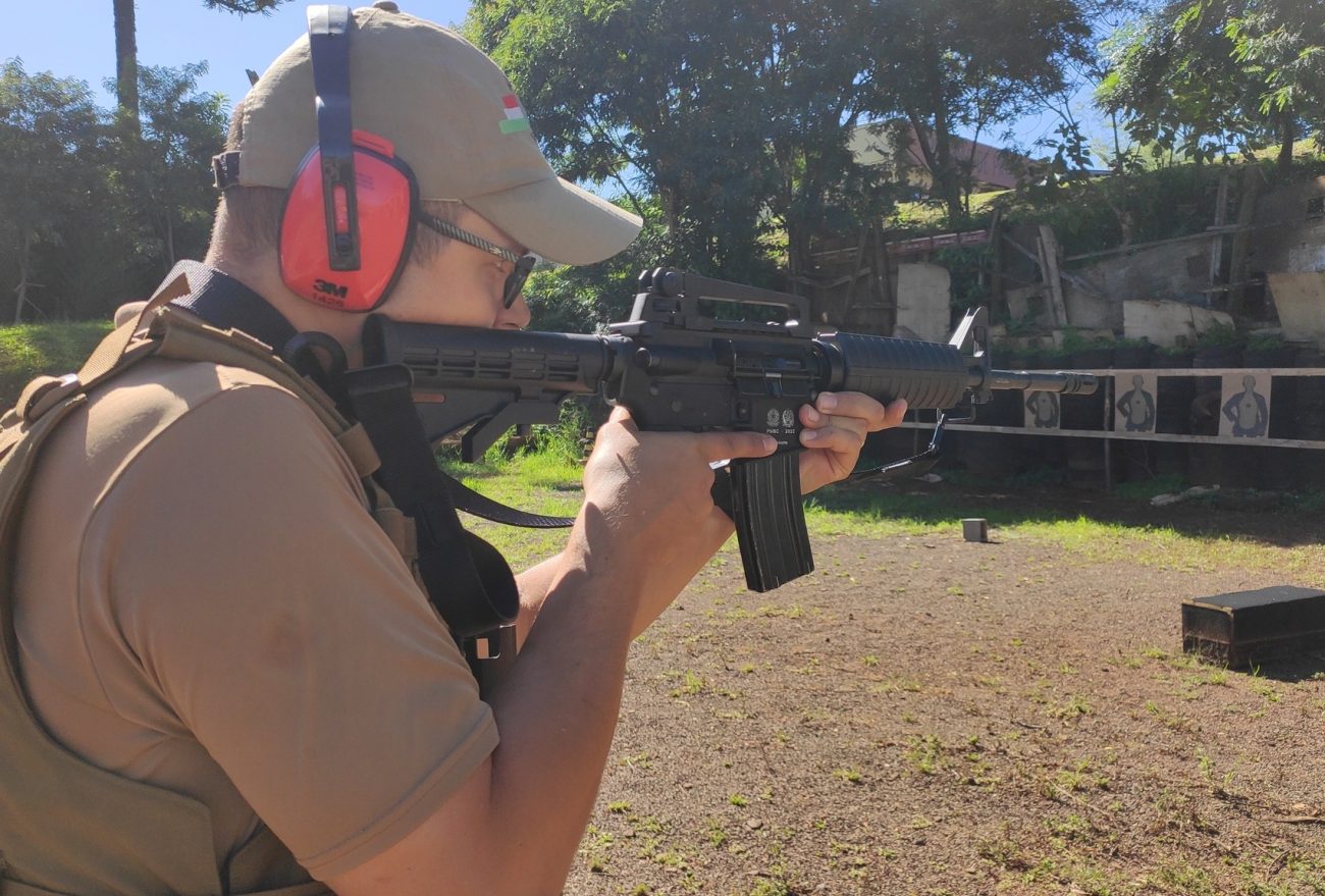 Fotos: policiais militares realizam treinamento com fuzil calibre 5,56