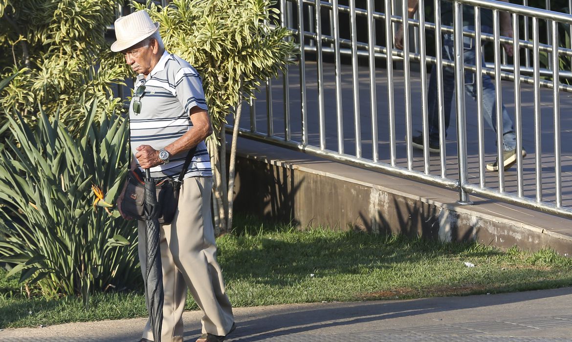 Prova de vida passará a ser responsabilidade do INSS