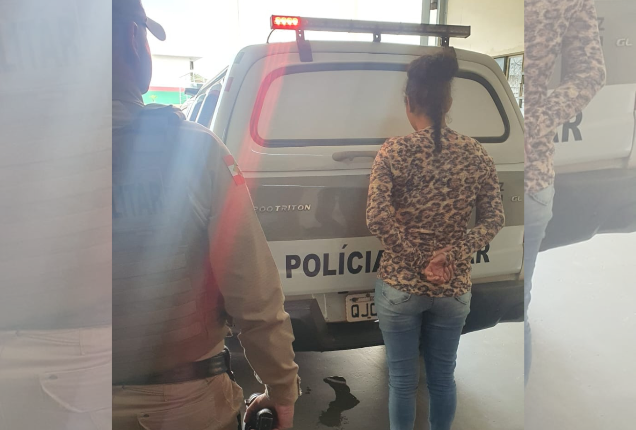 Mulher com mandado de prisão por tráfico de drogas é presa no centro de Abelardo Luz