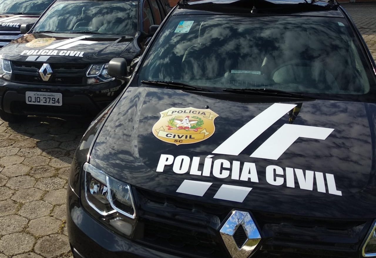 Polícia Civil de Ponte Serrada prende mulher em flagrante por posse ilegal de arma de fogo