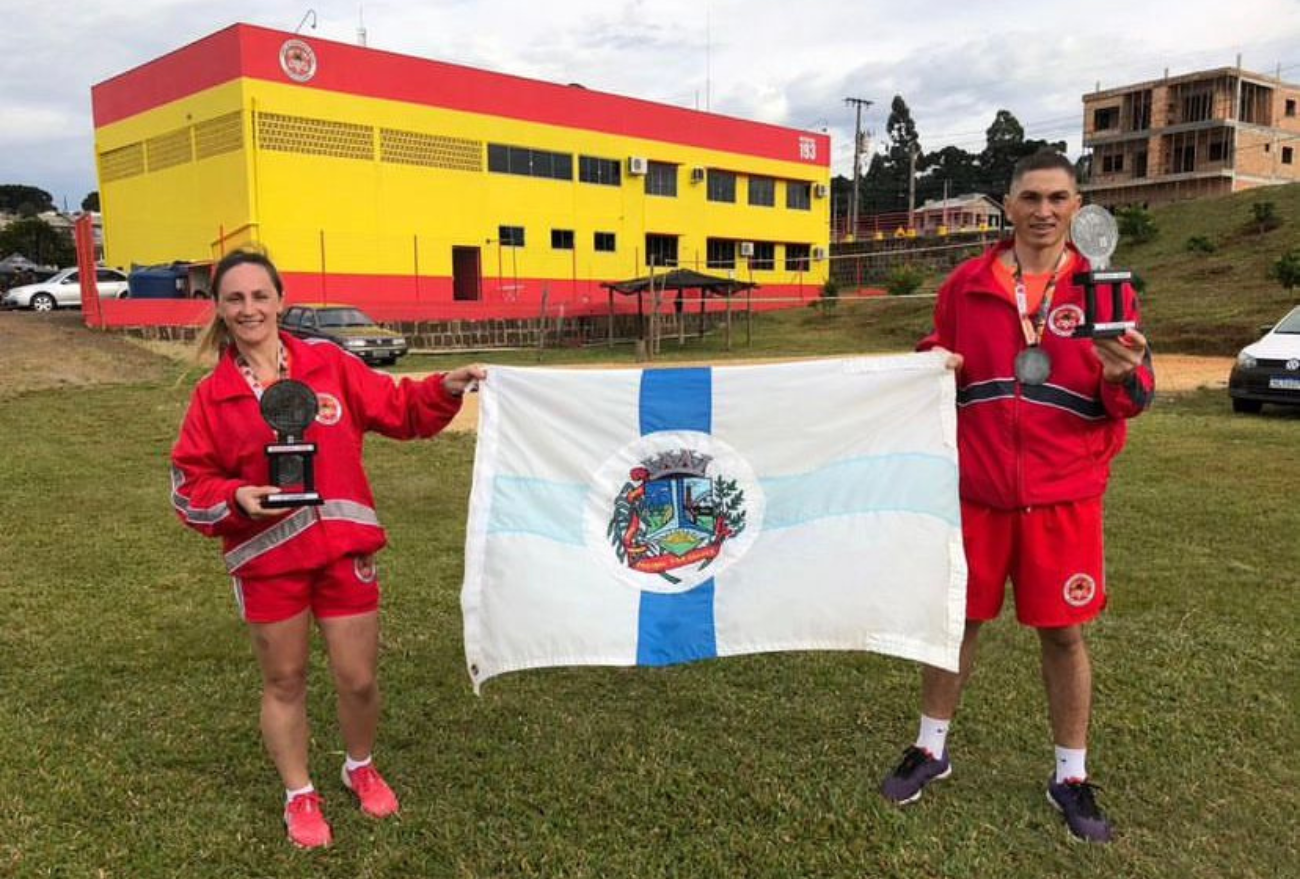 Bombeiros comunitários de Faxinal dos Guedes conquistam prêmio em corrida no Oeste