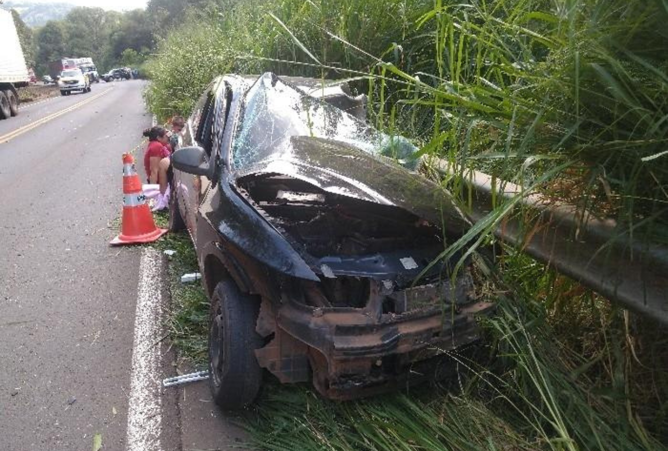 Grave colisão frontal deixa vítima fatal no Oeste