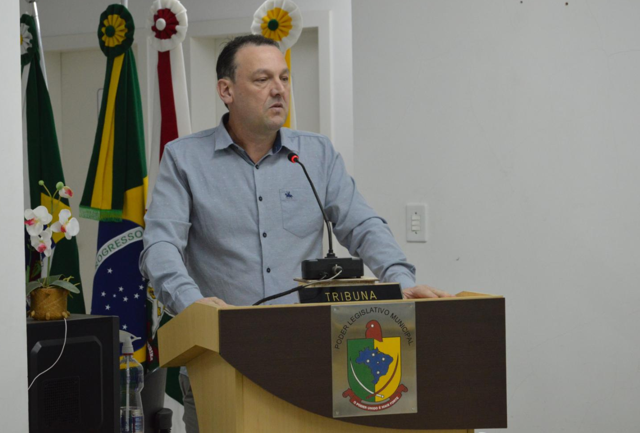 Vereador aborda na tribuna, participação de alunos do JESC e apresentação de grupo de dança em Joinville, em Vargeão