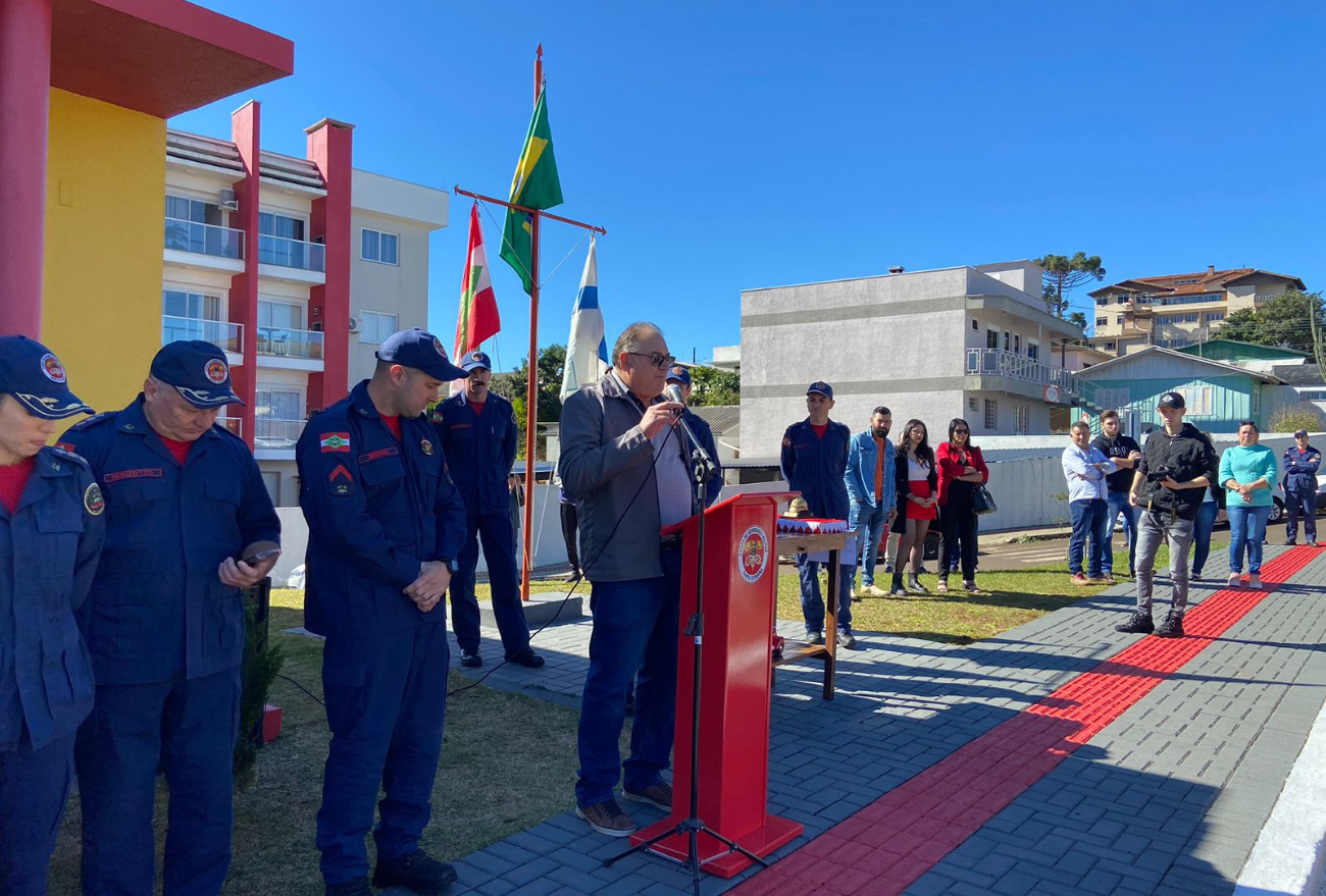 Prefeito esteve presente Formatura de Bombeiros Comunitários, em Faxinal dos Guedes