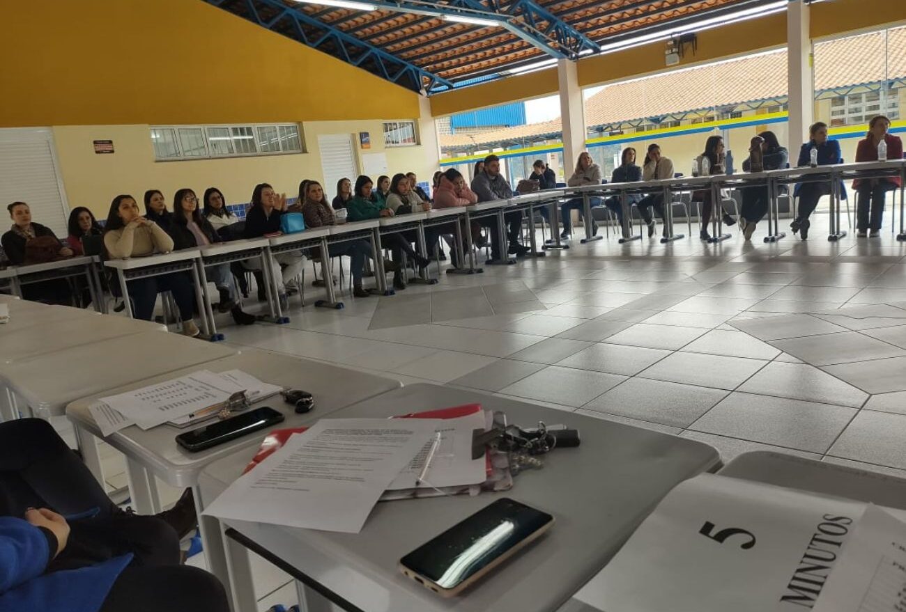Inovação na semana pedagógica da rede municipal de ensino de Ponte Serrada
