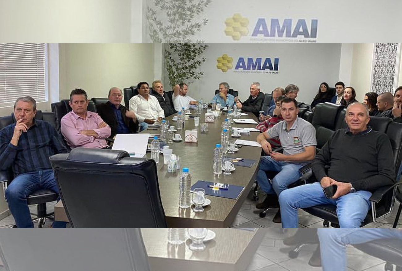 Assembleia de prefeitos da AMAI, aconteceu nessa terça-feira (04)