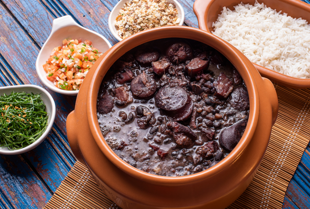 Lions Clube de Faxinal dos Guedes promove a tradicional feijoada no mês de agosto