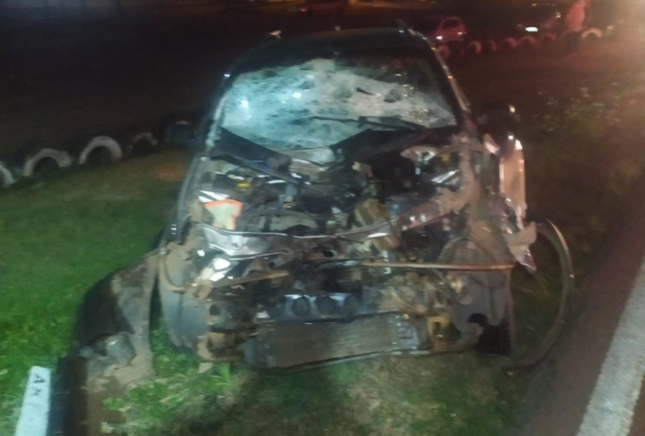 Colisão na BR-282 envolve carro e caminhão em Ponte Serrada