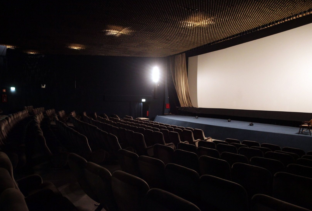 Hoje tem Cinema Gratuito para Toda a População em Faxinal dos Guedes