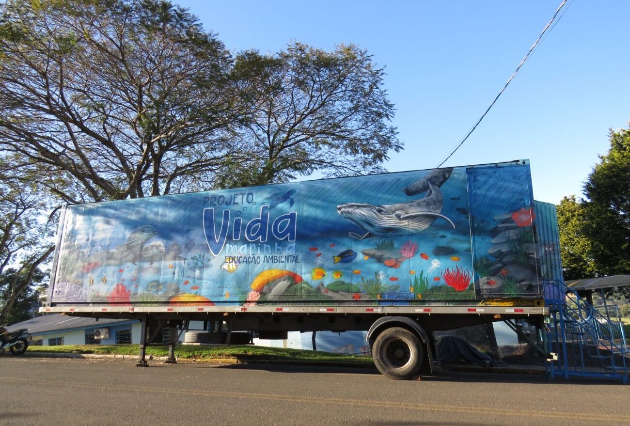 Escolas municipais de Faxinal dos Guedes recebem o projeto “Container Vida Marinha”