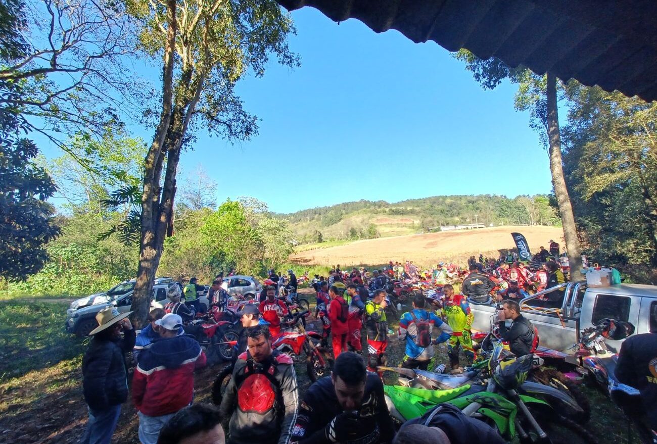 Moto Clube Faxinal participa do 16º Trilhão do Cachorro Loko nesse último domingo (27)