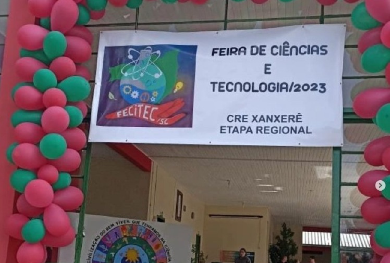 Escola Salustiano Antonio Cabreira de Faxinal dos Guedes sediou etapa regional da Feira de Ciências