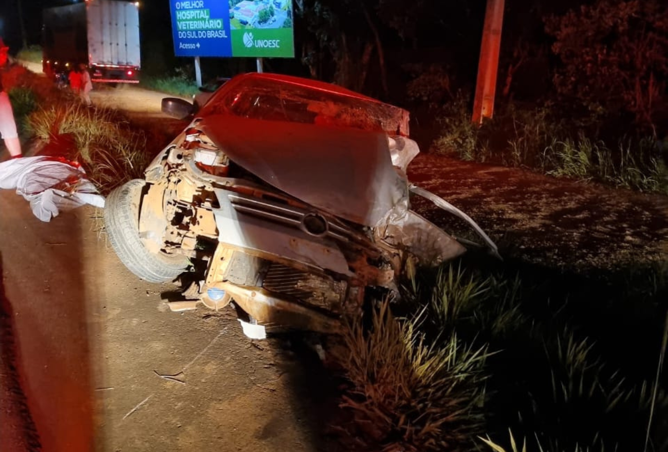 Colisão entre carro e caminhão deixa vítima fatal em Xanxerê