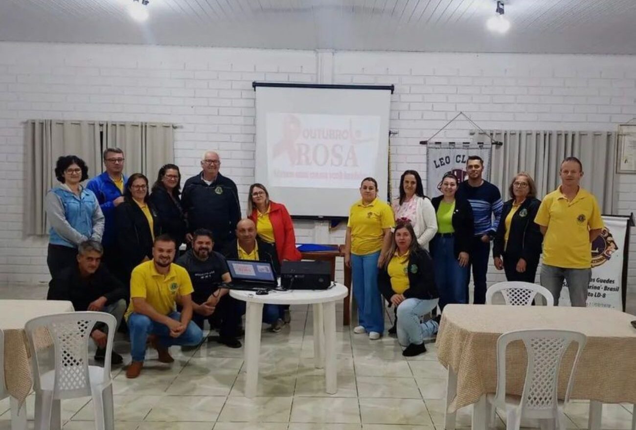 Lions Clube de Faxinal dos Guedes recebe palestra informativa sobre campanha Outubro Rosa