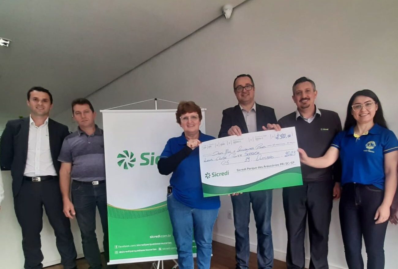 Lions de Ponte Serrada Recebe doação significativa do fundo social de Cooperativa Sicredi